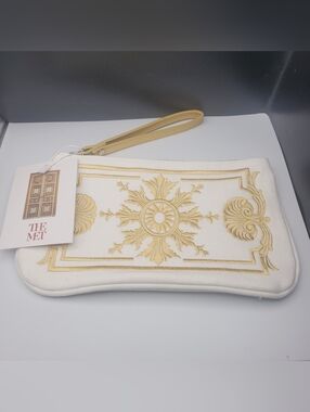 Versailles Gilt Wristlet Metropolitan Museum of Art The Met NWT